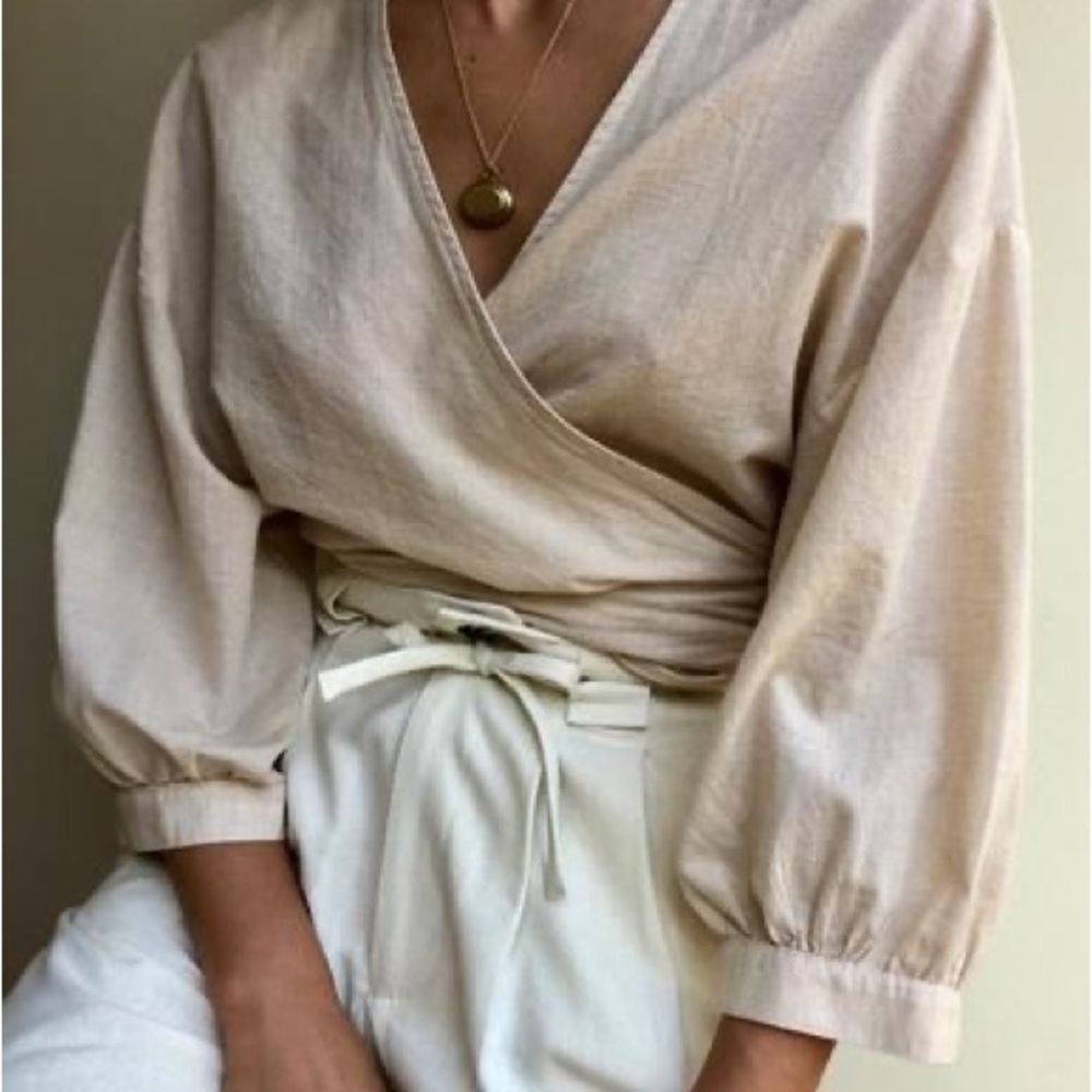 esby colette wrap top in golden stripe size M EUC